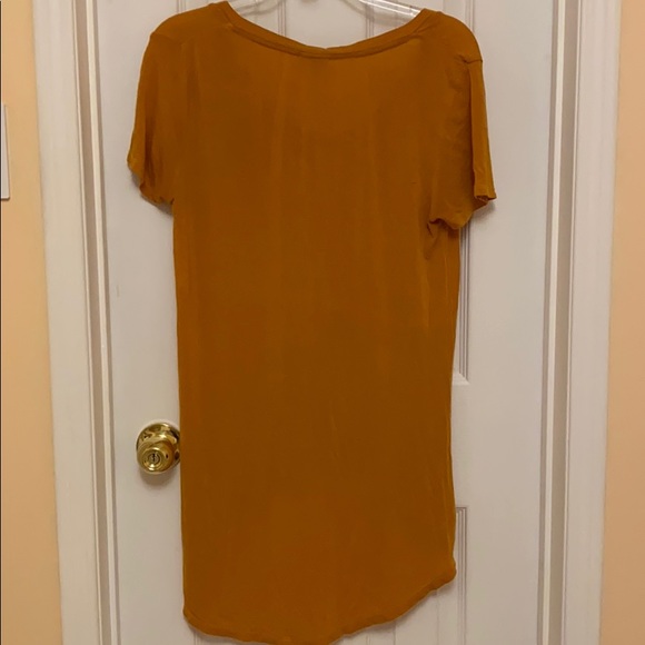 Yellow t-shirt - Picture 4 of 5